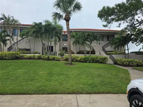 1802 Mariner Dr #32, Tarpon Springs, FL 34689