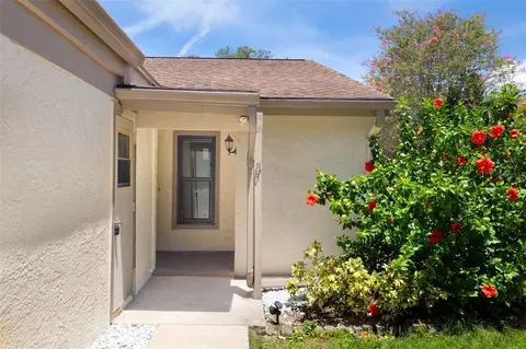 1306 Golfview Dr, Tarpon Springs, FL 34689