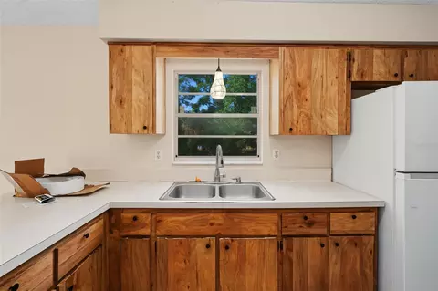 Kitchen - 10394 Upton St, Spring Hill, FL 34608 photo 4 of 5