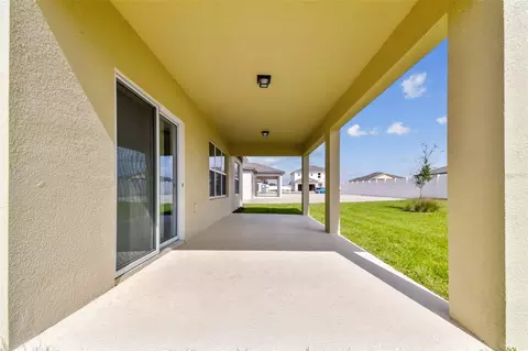 Exterior - 9838 Crescent Moon Dr, Riverview, FL 33578 photo 2 of 7