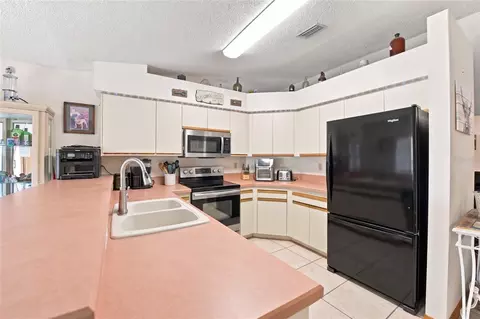 Kitchen - 5552 Flint Rd, Cocoa, FL 32927 photo 2 of 2