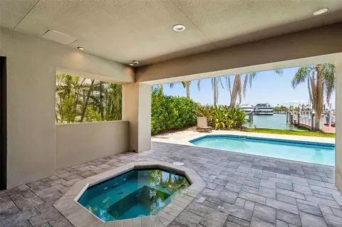 Exterior - 136 Devon Dr, Clearwater Beach, FL 33767 photo 8 of 14