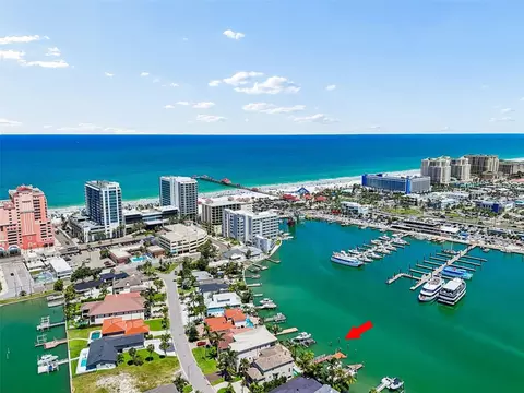 View/Area - 136 Devon Dr, Clearwater Beach, FL 33767 photo 2 of 10