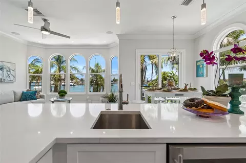 Kitchen - 136 Devon Dr, Clearwater Beach, FL 33767 photo 6 of 8
