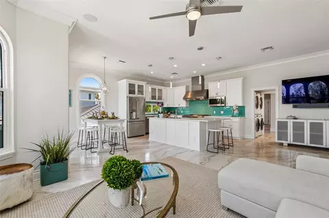 Kitchen - 136 Devon Dr, Clearwater Beach, FL 33767 photo 7 of 8