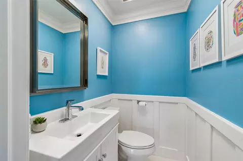 Bath - 136 Devon Dr, Clearwater Beach, FL 33767 photo 1 of 9