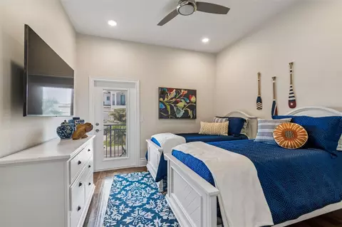 Bedroom - 136 Devon Dr, Clearwater Beach, FL 33767 photo 1 of 5