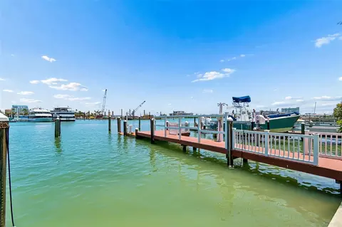 View/Area - 136 Devon Dr, Clearwater Beach, FL 33767 photo 5 of 10