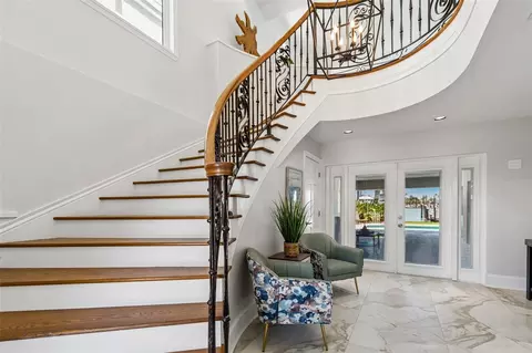 Entry Way - 136 Devon Dr, Clearwater Beach, FL 33767 photo 2 of 7