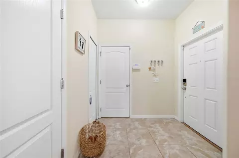 Entry Way - 9477 Trumpet Vine Loop, Trinity, FL 34655 photo 2 of 6
