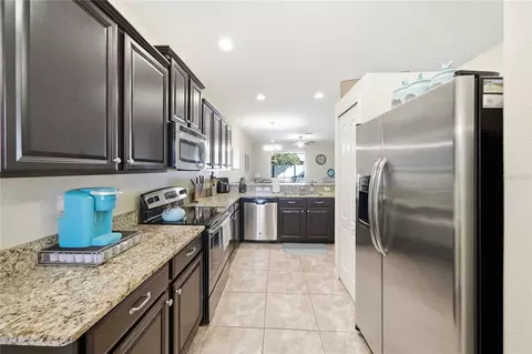 Kitchen - 9477 Trumpet Vine Loop, Trinity, FL 34655 photo 2 of 4