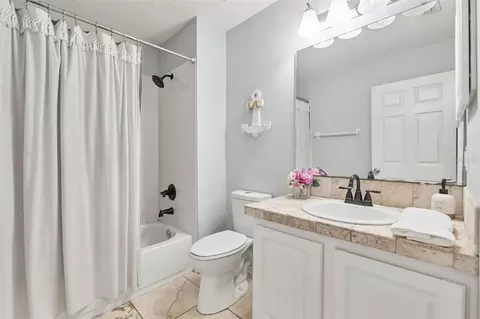 Bath - 1701 Keswick Rd, Saint Augustine, FL 32084 photo 3 of 5