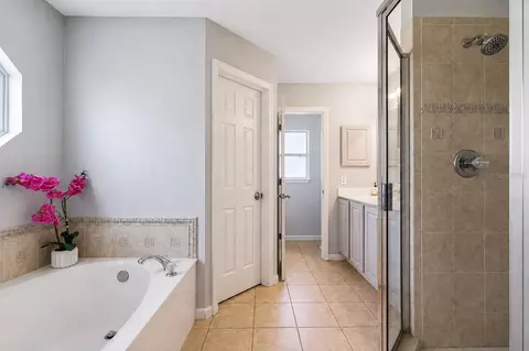 Bath - 1701 Keswick Rd, Saint Augustine, FL 32084 photo 2 of 5
