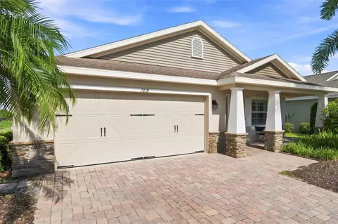 7218 34th St E, Sarasota, FL 34243