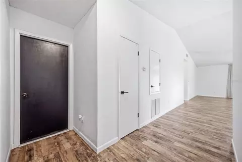 Entry Way - 1705 Cinnabar Ct, Brandon, FL 33510 photo 1 of 1