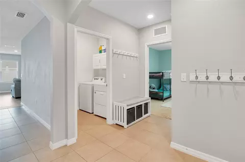 Entry Way - 10213 Golden Light Ct, Riverview, FL 33578 photo 5 of 8