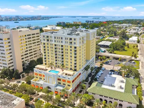 628 Cleveland St #1507, Clearwater, FL 33755