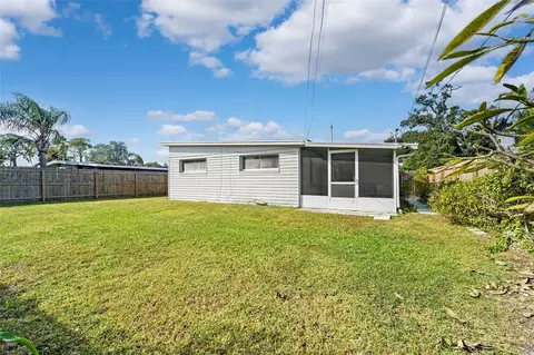 Exterior - 10949 105th St, Largo, FL 33773 photo 6 of 7