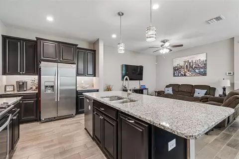 Kitchen - 18907 Cornuta St, Lutz, FL 33558 photo 3 of 5