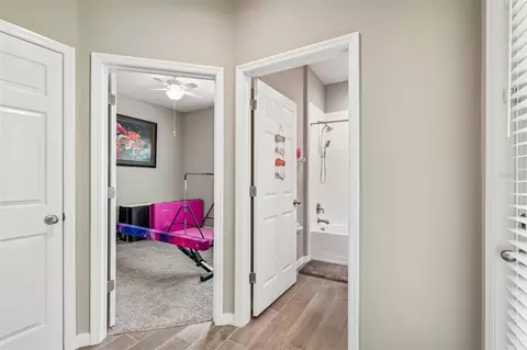 Entry Way - 18907 Cornuta St, Lutz, FL 33558 photo 6 of 8