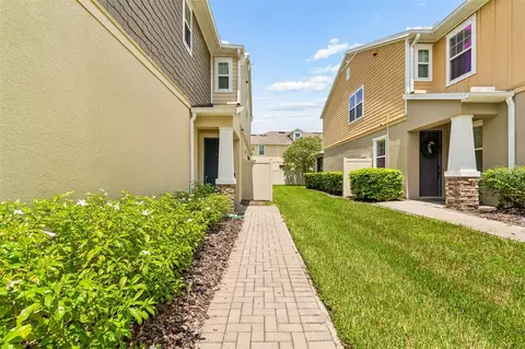 Exterior - 18907 Cornuta St, Lutz, FL 33558 photo 5 of 12