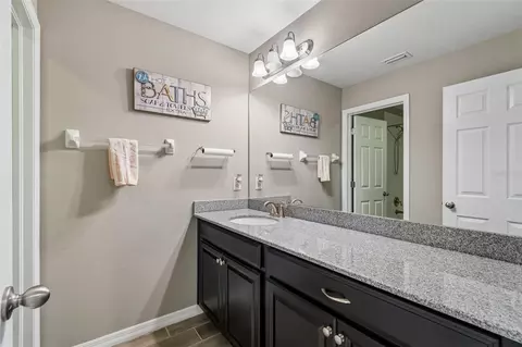 Bath - 18907 Cornuta St, Lutz, FL 33558 photo 6 of 8