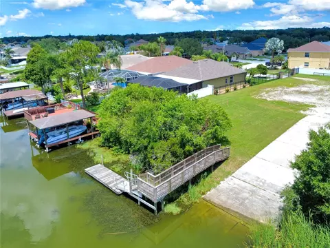 View/Area - 2002 Rain Dance Pl, Brandon, FL 33510 photo 22 of 26