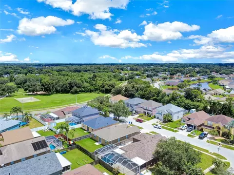 View/Area - 2002 Rain Dance Pl, Brandon, FL 33510 photo 14 of 26