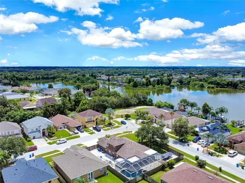 View/Area - 2002 Rain Dance Pl, Brandon, FL 33510 photo 12 of 26