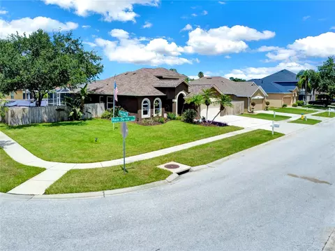 View/Area - 2002 Rain Dance Pl, Brandon, FL 33510 photo 1 of 26