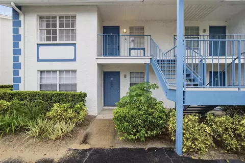 5005 Bordeaux Village Pl #202, Tampa, FL 33617