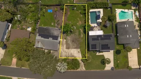 Helena Street Ne, Saint Petersburg, FL 33703