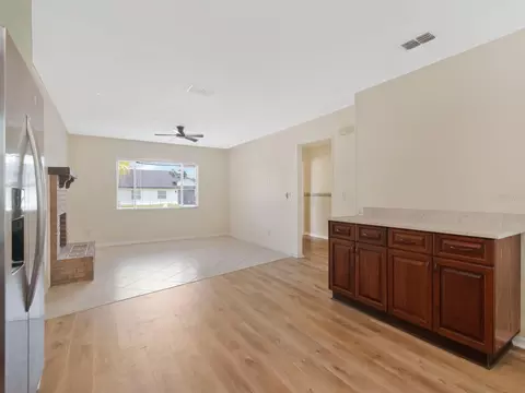 Living - 3116 Indigo Pl, Seffner, FL 33584 photo 5 of 11