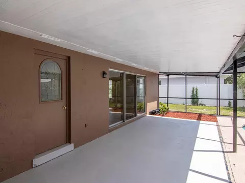 Exterior - 3116 Indigo Pl, Seffner, FL 33584 photo 7 of 24