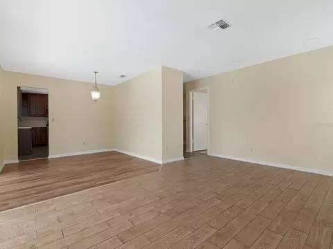 Living - 3116 Indigo Pl, Seffner, FL 33584 photo 8 of 11