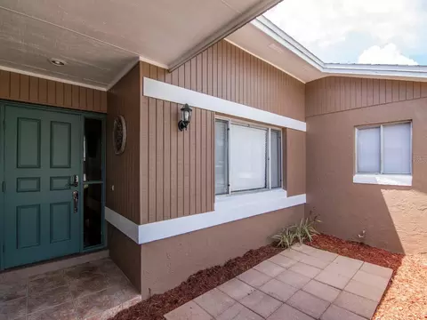Exterior - 3116 Indigo Pl, Seffner, FL 33584 photo 5 of 24