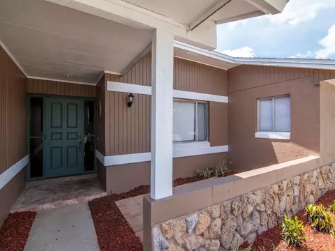 Exterior - 3116 Indigo Pl, Seffner, FL 33584 photo 4 of 24