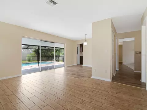 Living - 3116 Indigo Pl, Seffner, FL 33584 photo 9 of 11