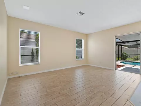 Living - 3116 Indigo Pl, Seffner, FL 33584 photo 10 of 11