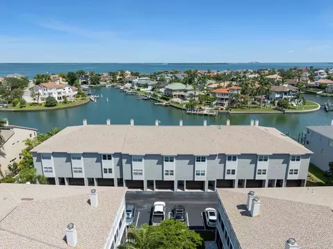 521 Pinellas Bayway S #105, Tierra Verde, FL 33715