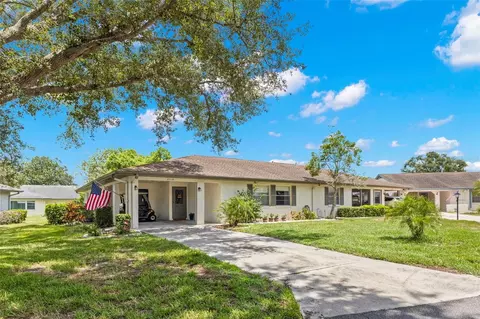 2110 Harleston Pl, Sun City Center, FL 33573