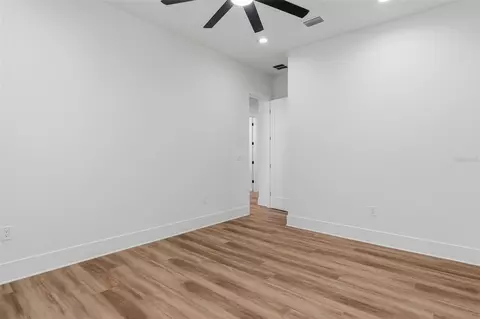 Bedroom - 2914 W Walnut St, Tampa, FL 33607 photo 5 of 6
