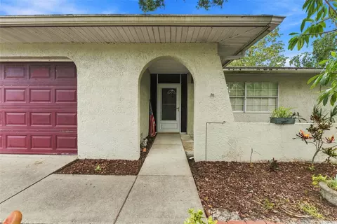 2202 Citrus Hill Ln, Palm Harbor, FL 34683