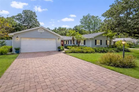2102 W Kyra Dr, Tampa, FL 33612