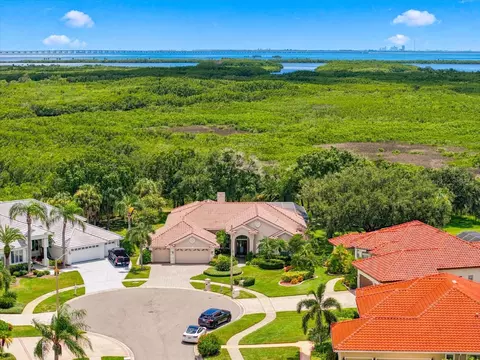 9802 Mako Ct, Tampa, FL 33615