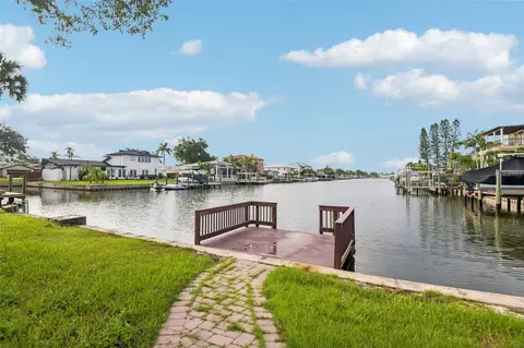 4008 Dana Shores Dr, Tampa, FL 33634