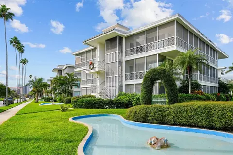 615 10th Ave NE #4, Saint Petersburg, FL 33701