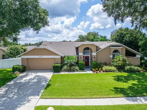 Exterior - 2317 Eagle Bluff Dr, Valrico, FL 33596 photo 15 of 16