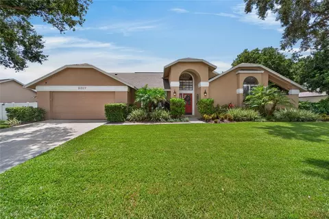 Exterior - 2317 Eagle Bluff Dr, Valrico, FL 33596 photo 14 of 16
