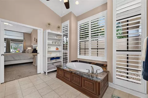 Bath - 2317 Eagle Bluff Dr, Valrico, FL 33596 photo 2 of 5